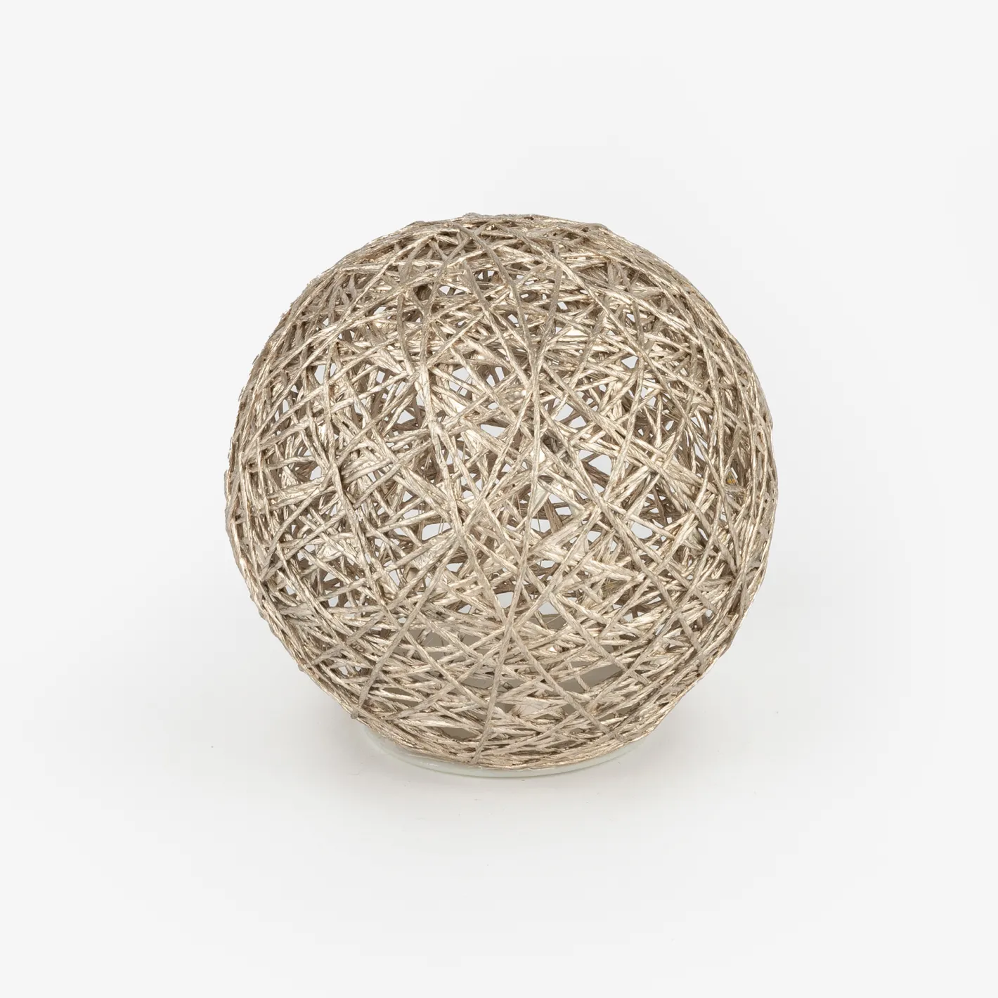 Bola decorativa de rafia dorada con luz LED Luys Ø15cm^Casa Viva Online