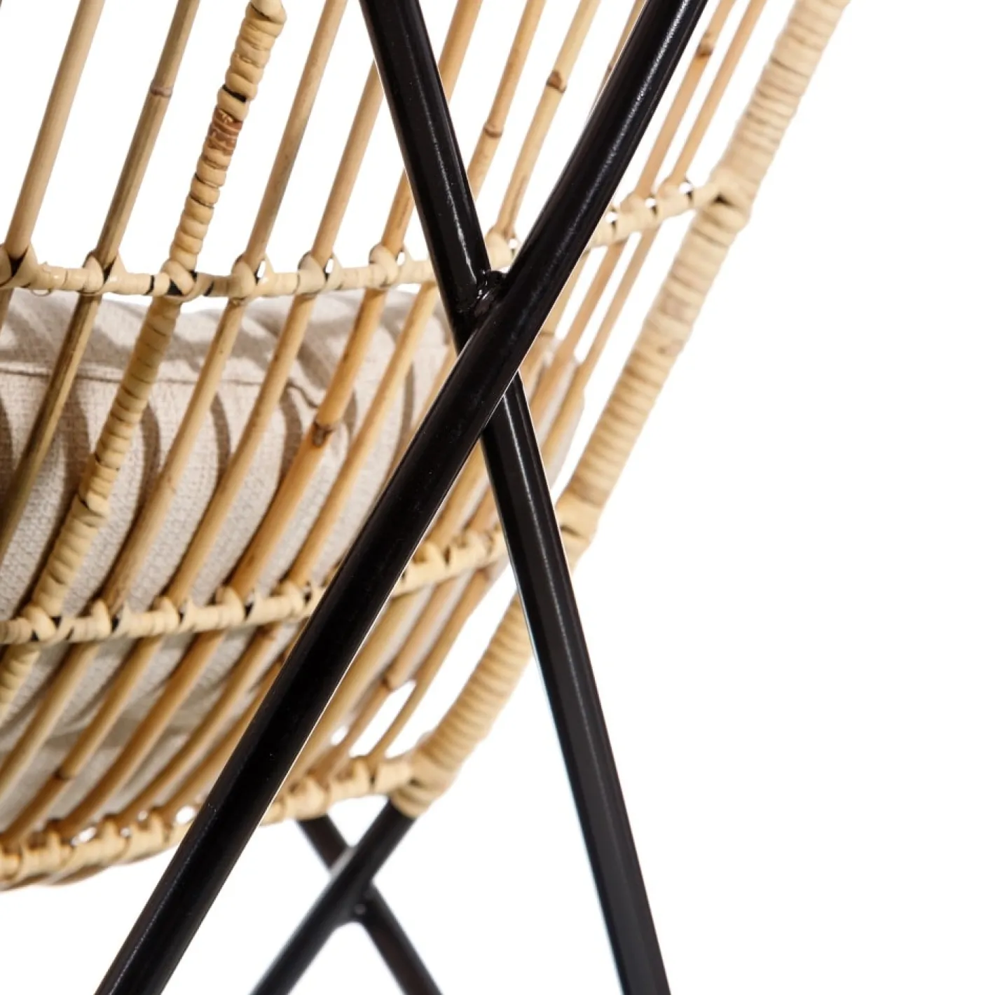 Butaca de fibras naturales y metal con cojín 76x76x87cm^Casa Viva Sale