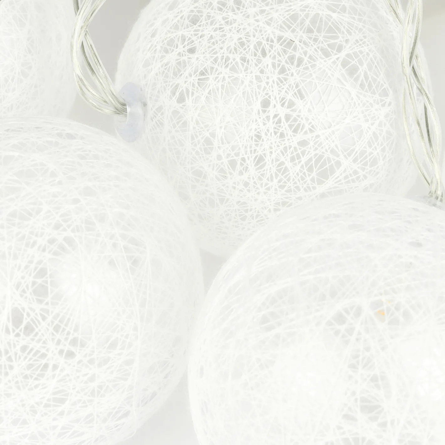 Guirnalda LED de 10 bolas con bateria 165cm^Casa Viva New