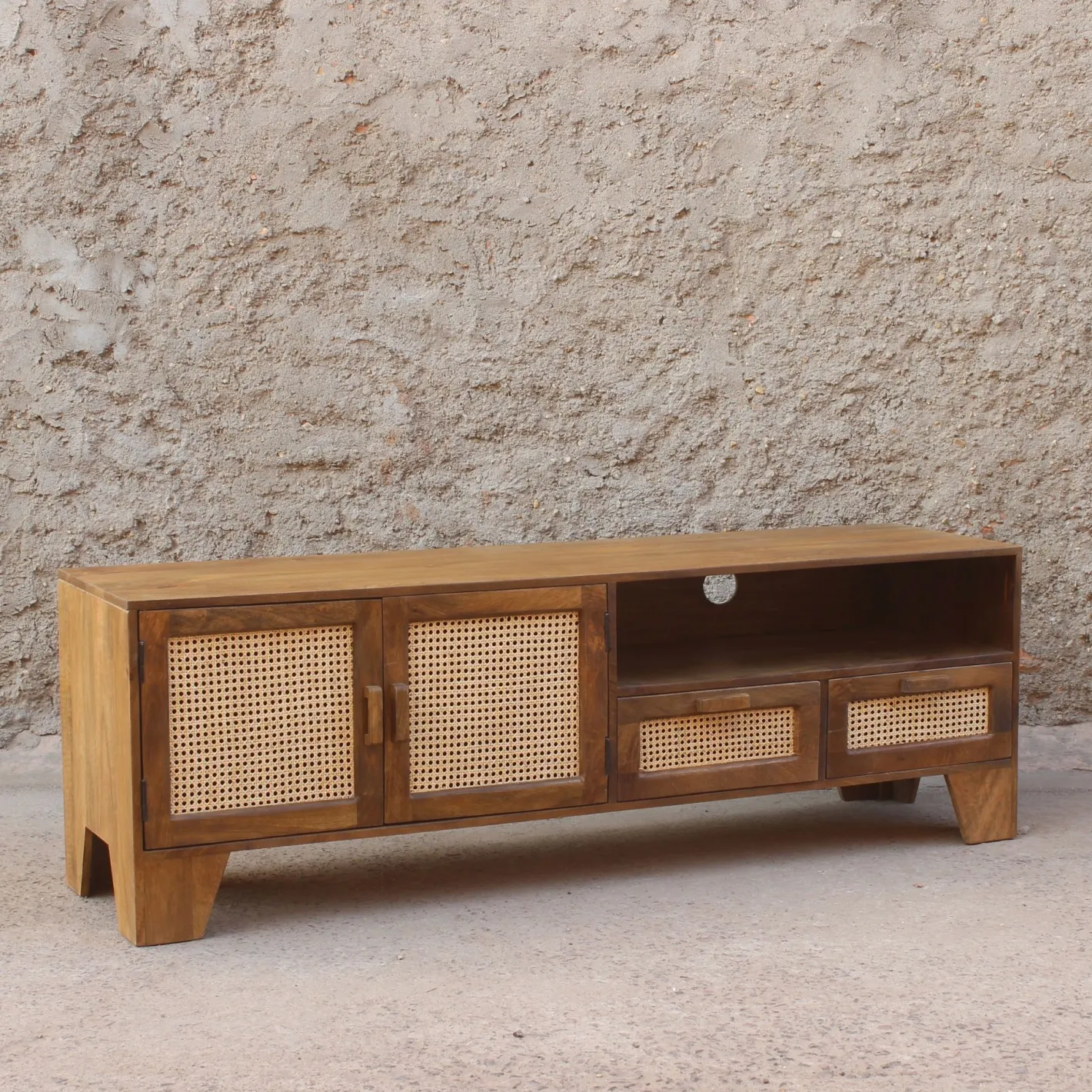 Mueble de televisión de madera de mango Merlín 175x45x57cm Clau&Chloe^Casa Viva Hot