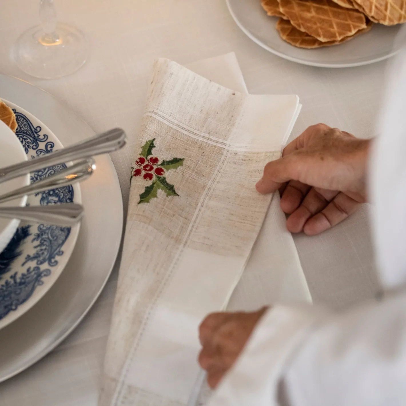 Servilleta blanca bordado Muérdago 45x45cm^Casa Viva Outlet