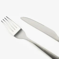 Set de 4 cubiertos de acero con estuche de neopreno^Casa Viva Best