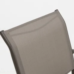 Silla de jardín apilable con reposabrazos de aluminio marrón Feroe 65x56x88cm^Casa Viva