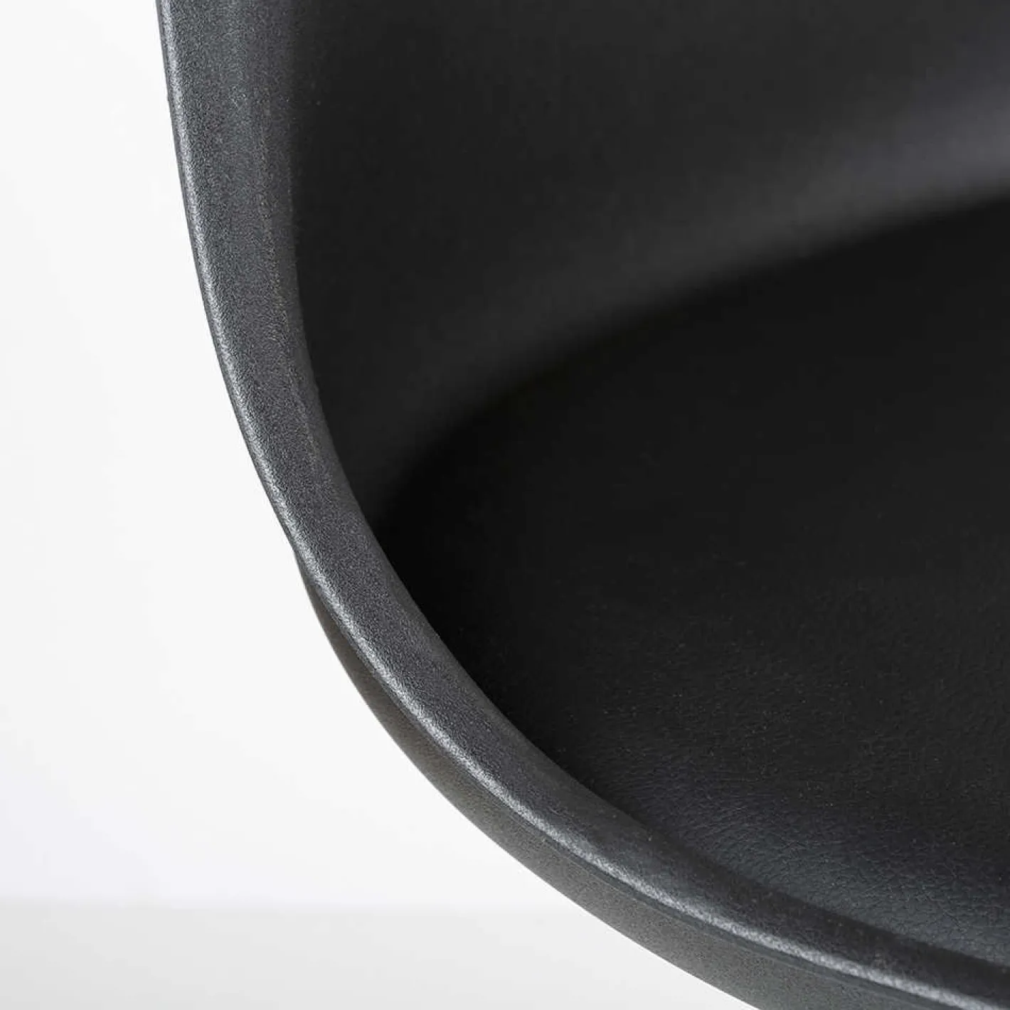 Silla de oficina con ruedas negra Tulip 48x55x82cm^Casa Viva Clearance